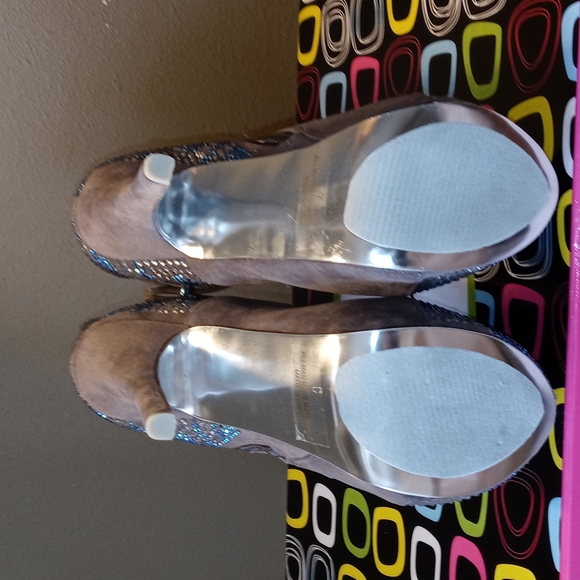 Gorgeous Stilletto by Mascotte Size 7 - Picture 5 of 6